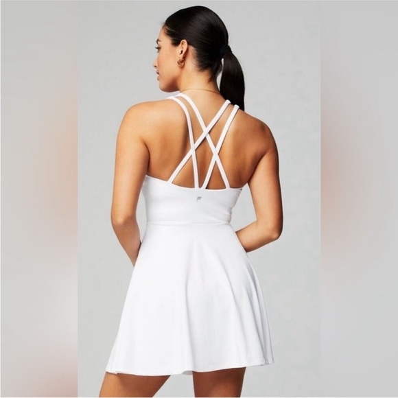 Fabletics Boost Performance Dress in White Size Medium Tennis Pickleball Gym - Picture 2 of 8